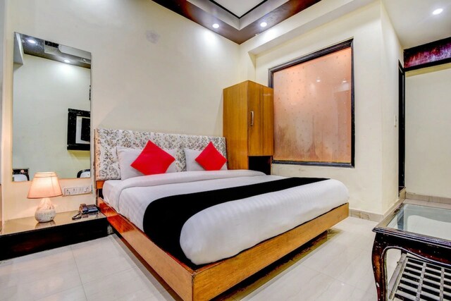 Capital O First Stay Rooms photo 2