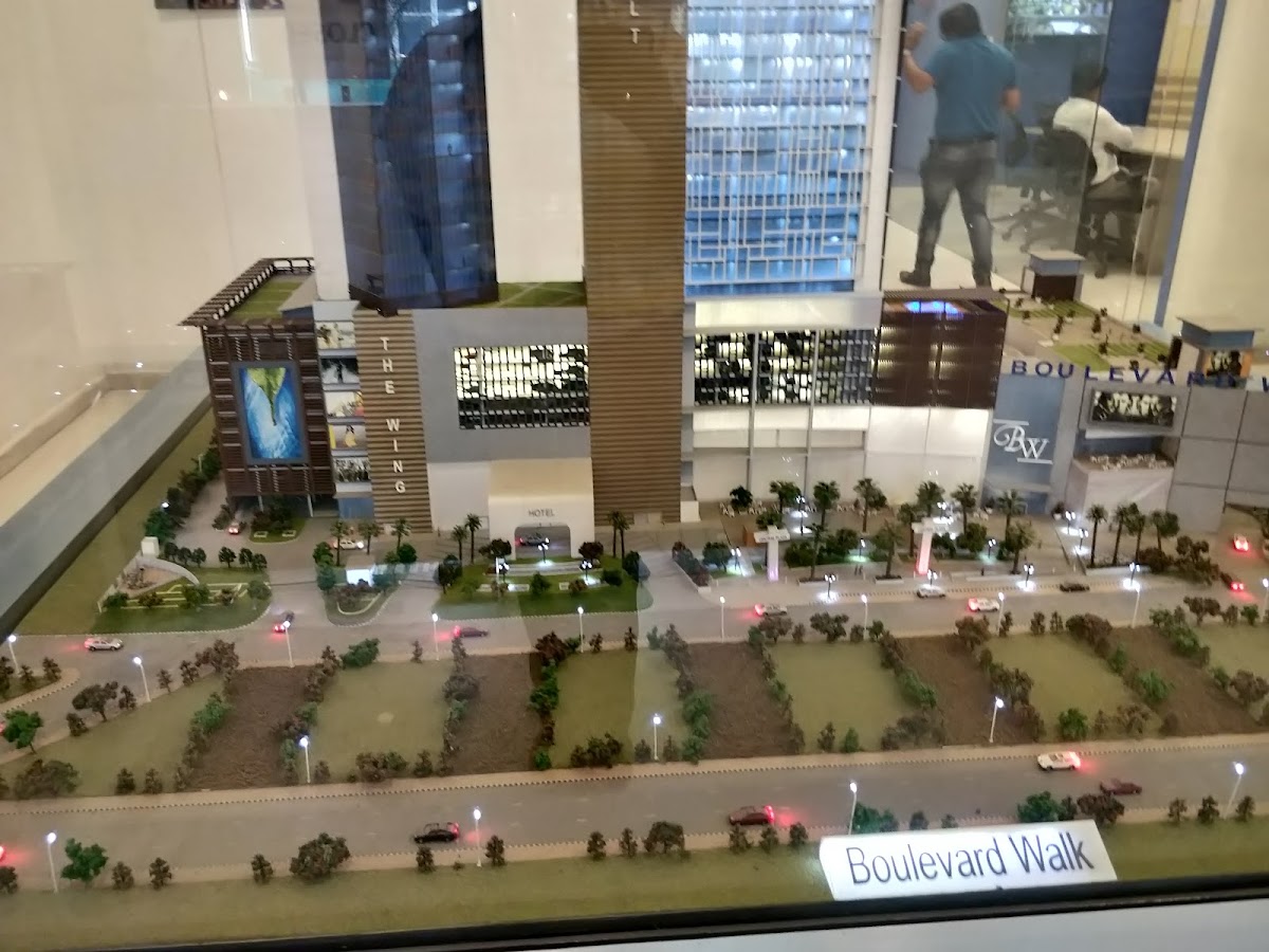 Boulevard Walk photo 2