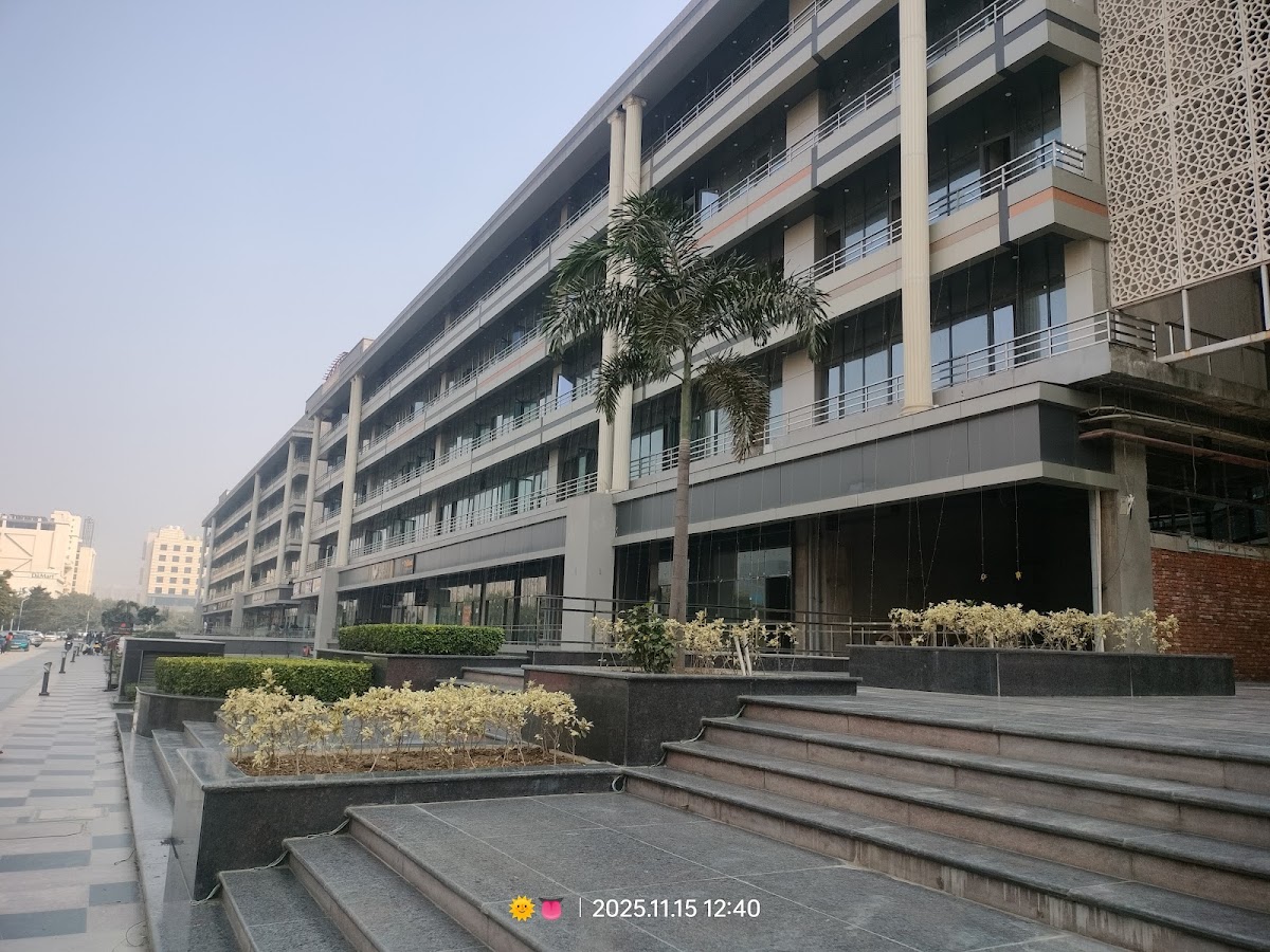 Golden I Noida Extension