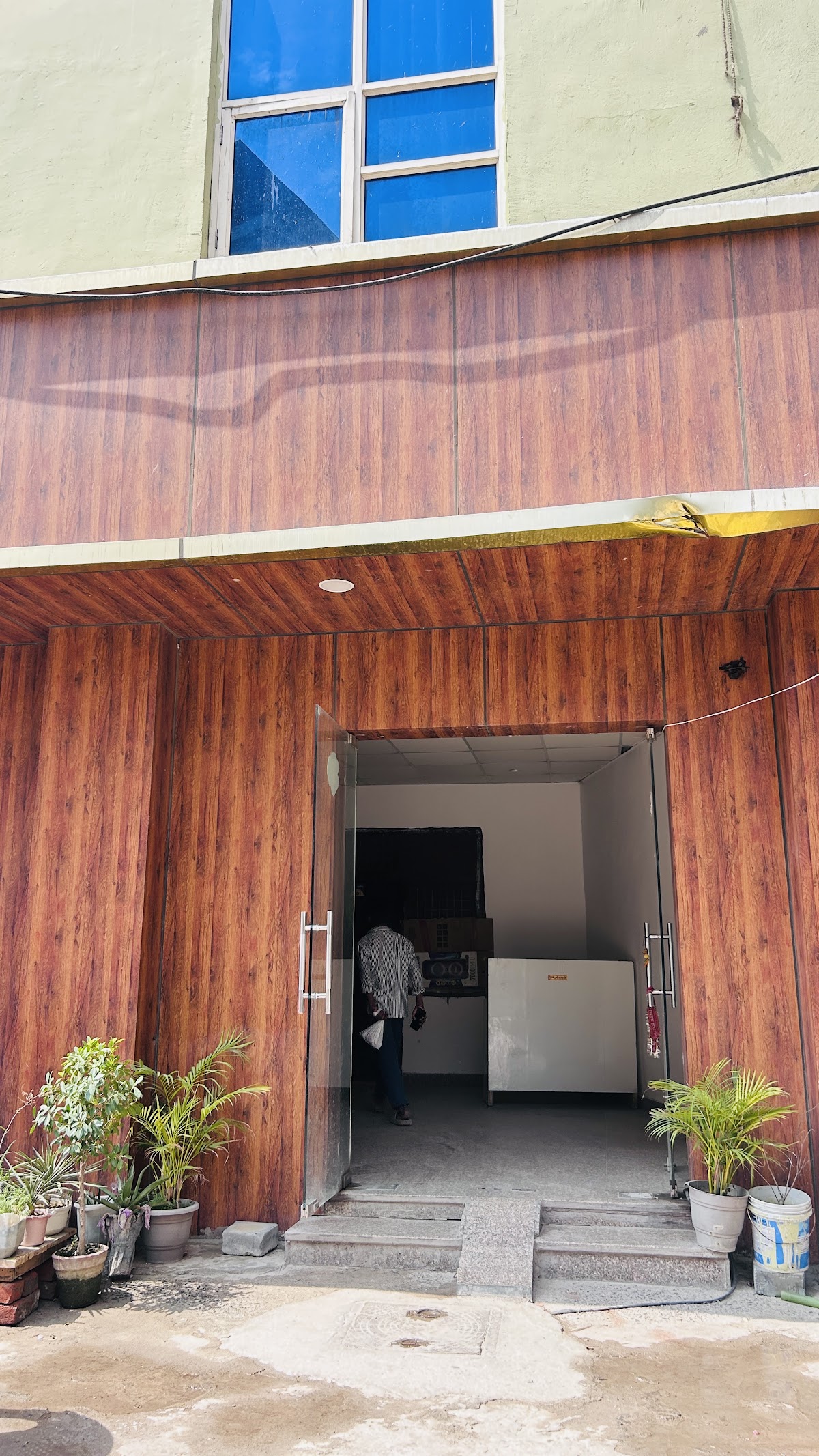 Golden PG hostel