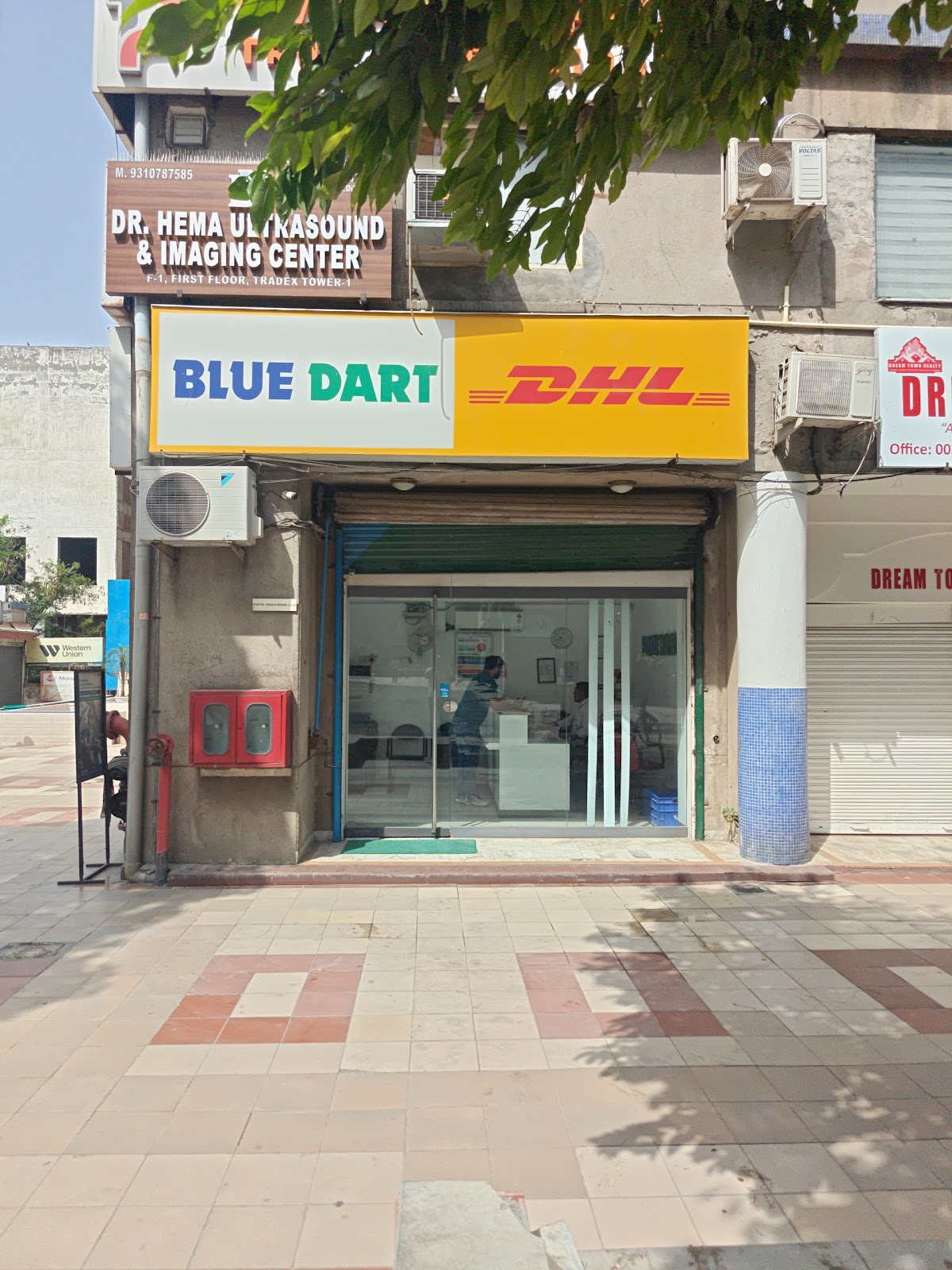 Blue Dart Express Ltd - Retail Point Greater Noida counter photo 2
