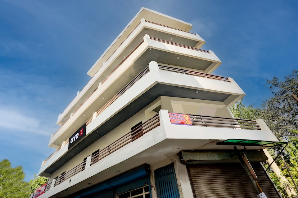 OYO Tilak Hotel 24