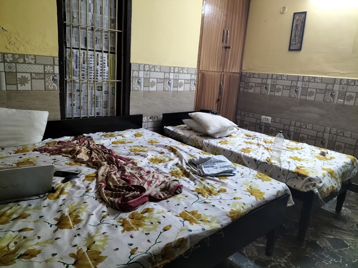 AMAN HOME STAY (PG & ROOMS) photo 2