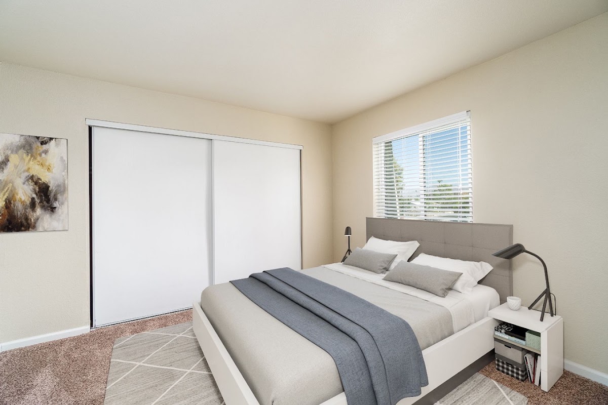 Vintage Palms Apartments photo 2