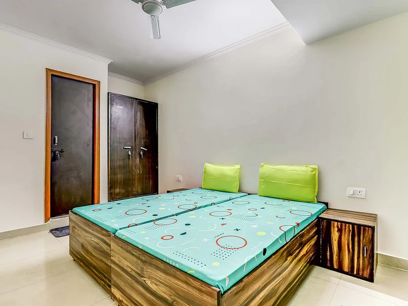 Zolo Cosmopolis PG in Sector 27 Noida photo 2