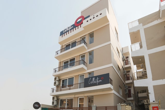 Capital O Prince Residency Near PVR Ansal Plaza Greater Noida photo 1