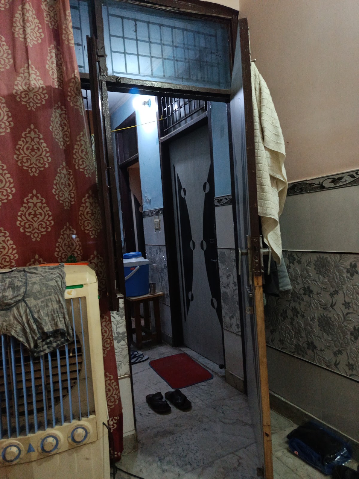 Rent Room Khora