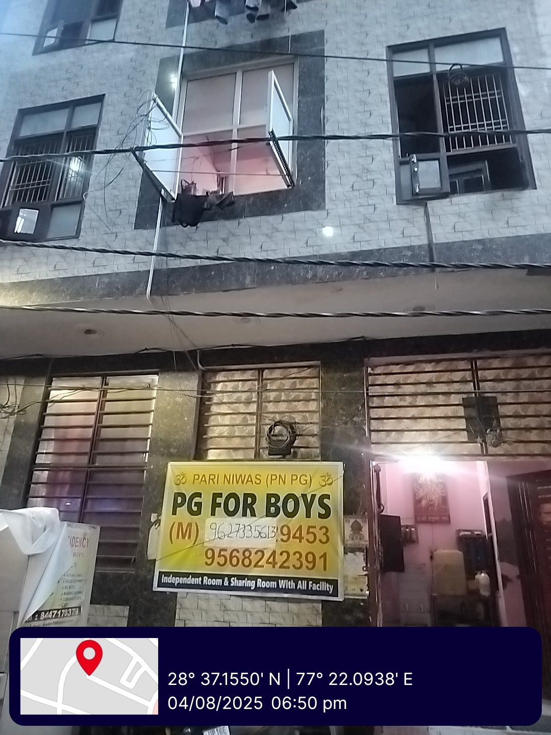P.N Pg (Pari Niwas) |Affordable cost pg in Noida sector 62 photo 1